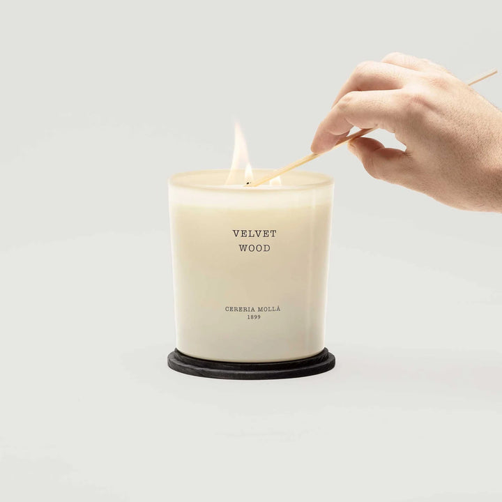 Doftljus Velvet Wood 600g