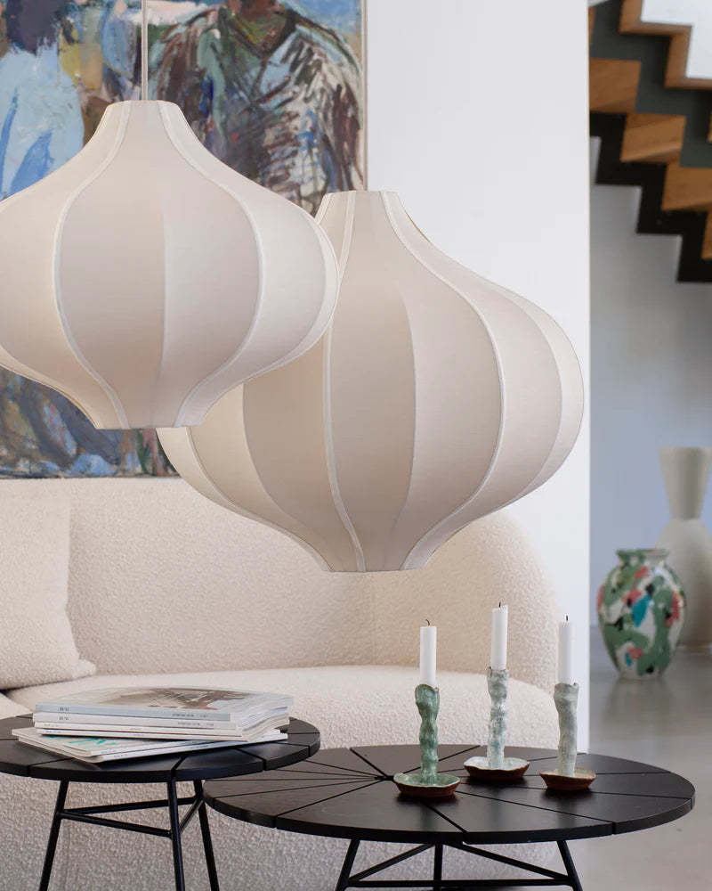 Onion lampshade L, rawsilk, sand w sand lining